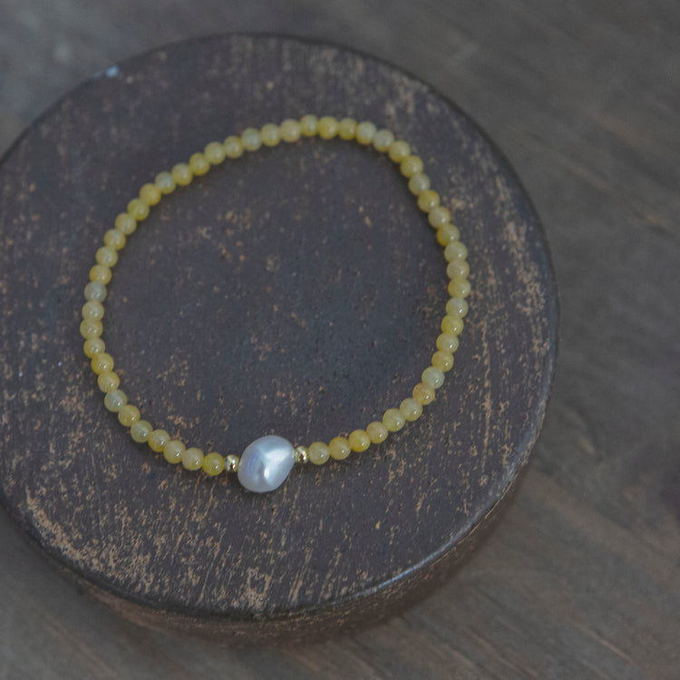 Crystal and pearl bracelet