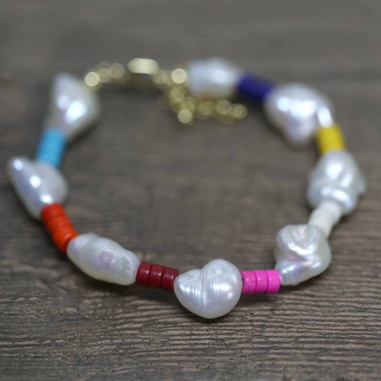 Fresh water pearl and coloured bead bracelet with gold plated clasp